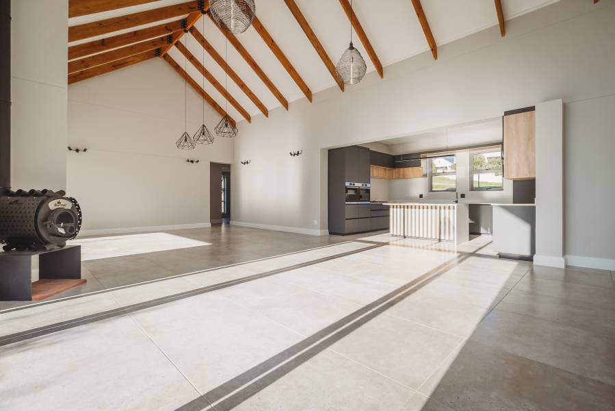 4 Bedroom Property for Sale in Kingswood Golf Estate Western Cape